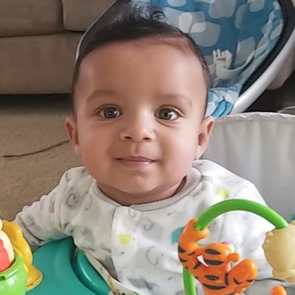 Meet your Posher, Chaya - Picture 2 of 8